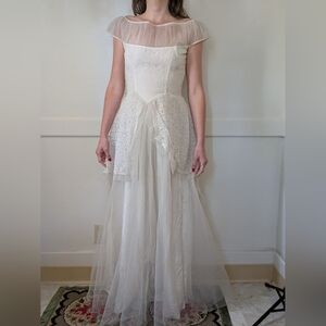 Elegant White Lace Dress Vintage 1940s 1950s Wedding